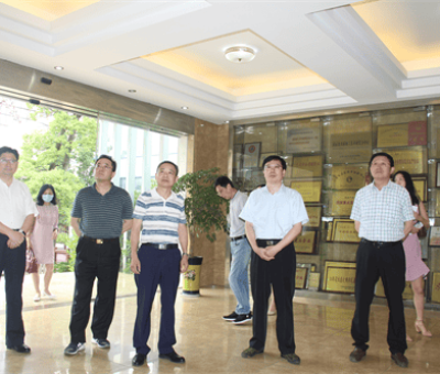 省發(fā)改委、省司法廳到仙客來公司調(diào)研“優(yōu)化營商環(huán)境”