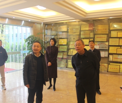 九江職業(yè)大學(xué)校長(zhǎng)馬明亮蒞臨仙客來(lái)公司調(diào)研